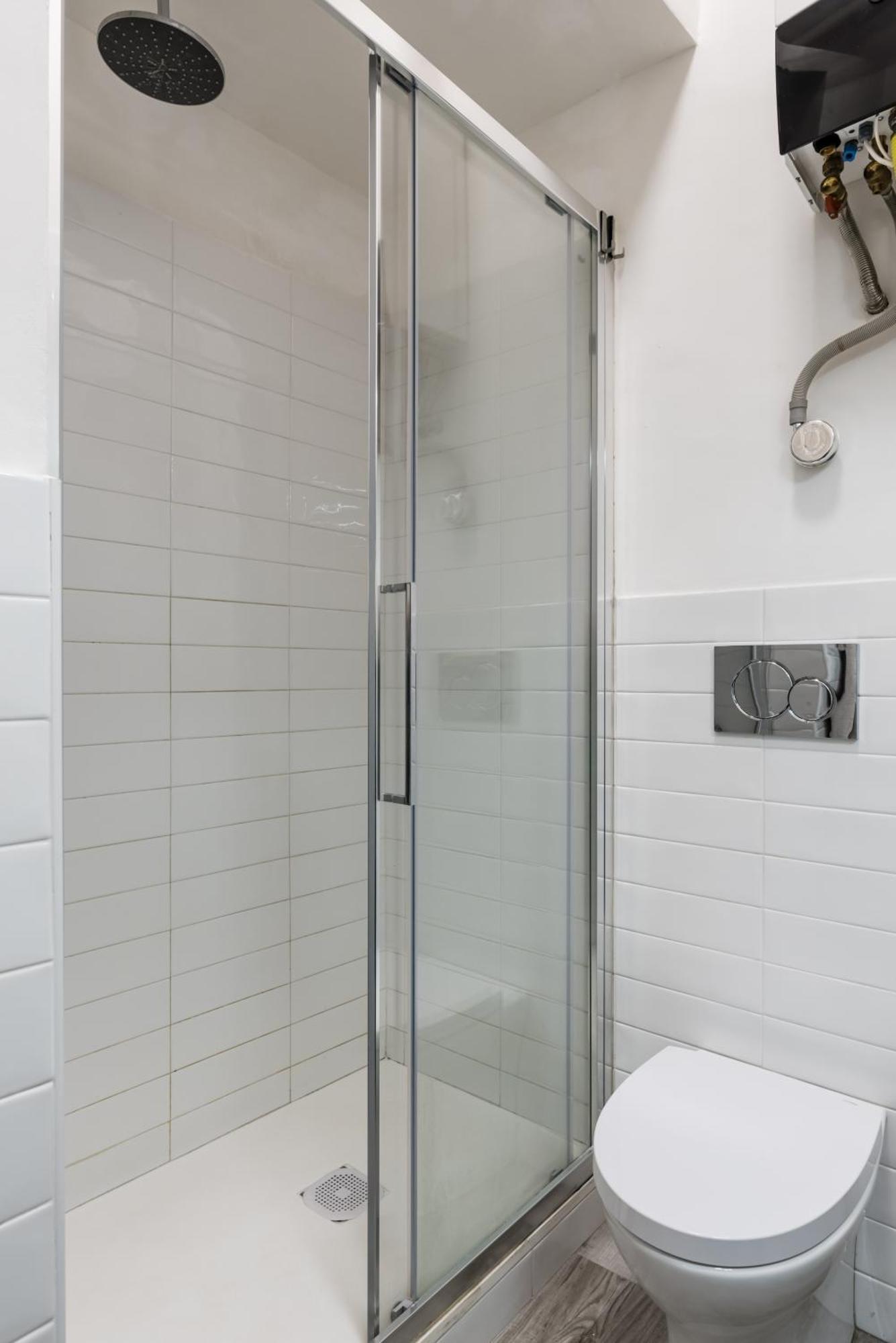 Acquario 5 Minuti, 1Br , Free A-C, Wifi & Netflix "City Center" By Tilo Генуа Екстериор снимка