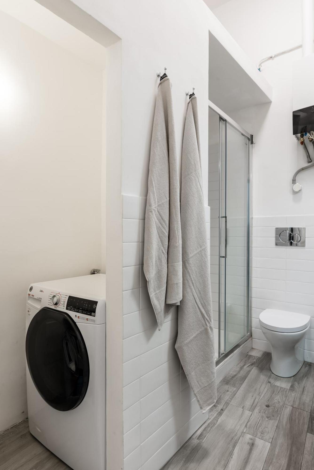 Acquario 5 Minuti, 1Br , Free A-C, Wifi & Netflix "City Center" By Tilo Генуа Екстериор снимка